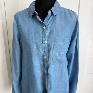 Women's Long Sleeve Button Down Shirt Chambray by SO Size M